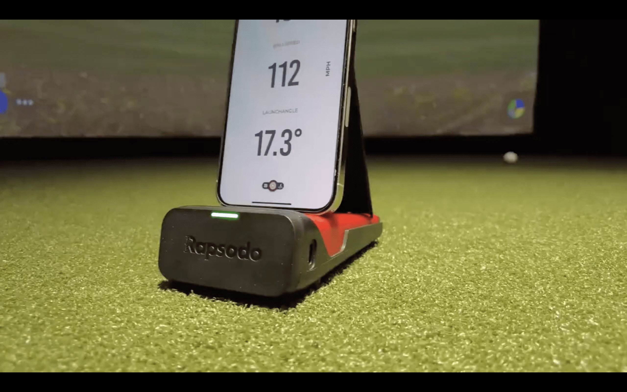 Rapsodo golf launch monitor with smartphone display