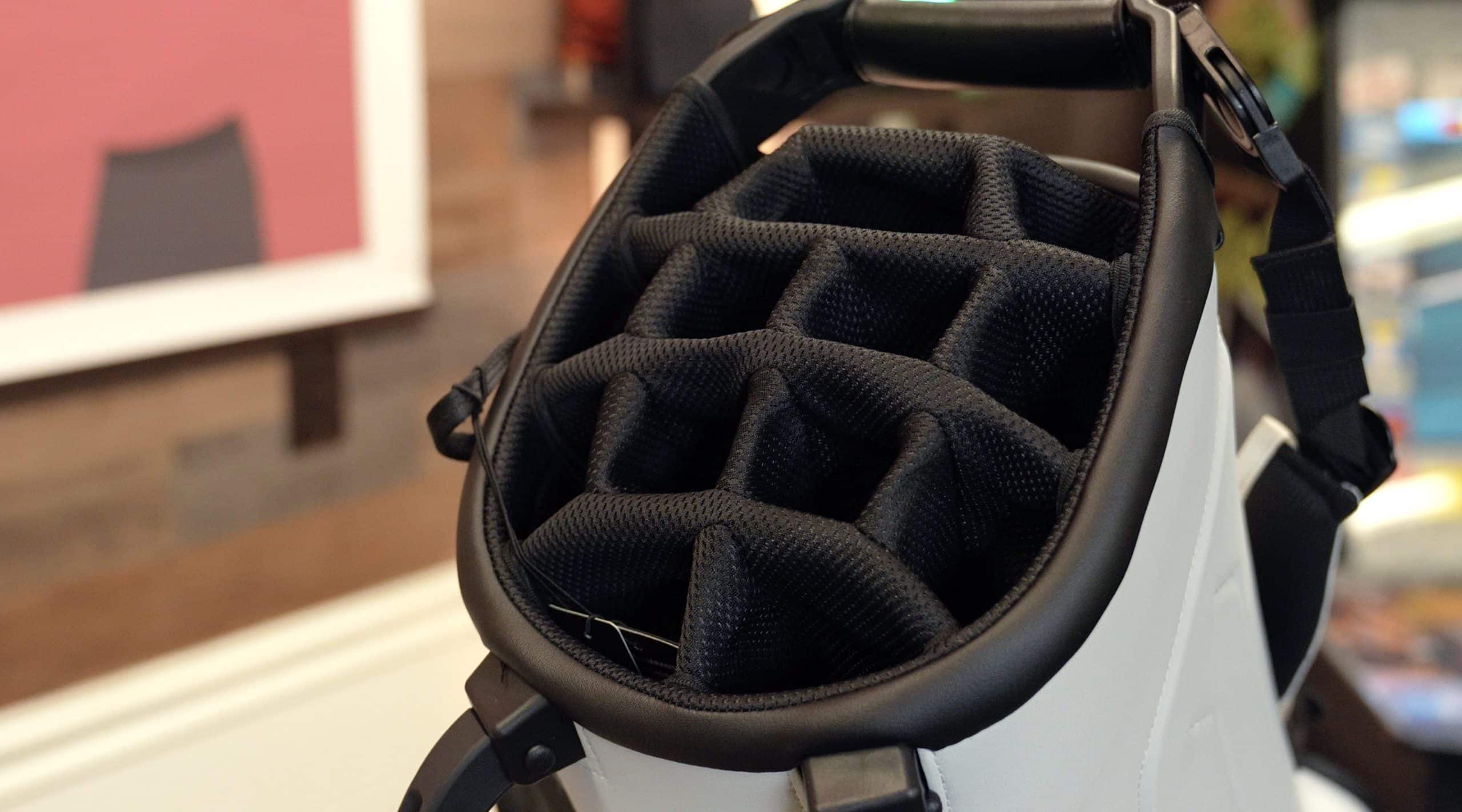 Top compartments of a golf bag