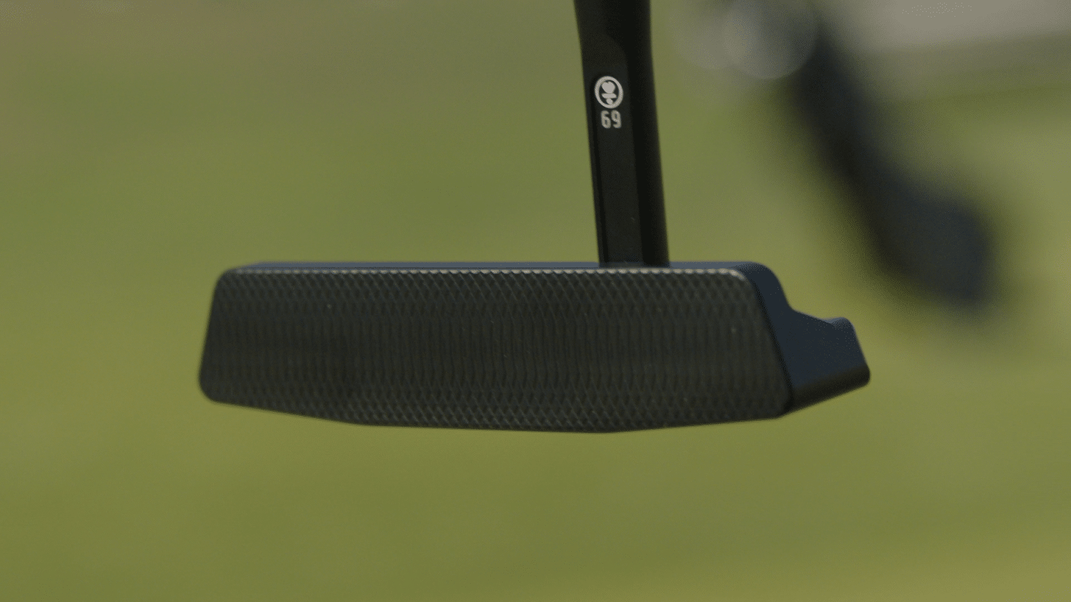 Lab Hot Pink Putter LAB 2.1 Link Putter Review - The Science of Better Putting
