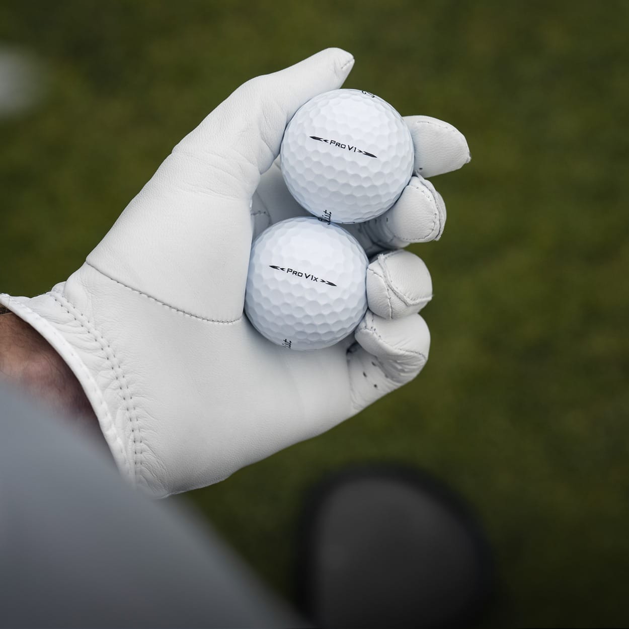 Titleist 2027 Pro V1 and Pro V1x golf balls